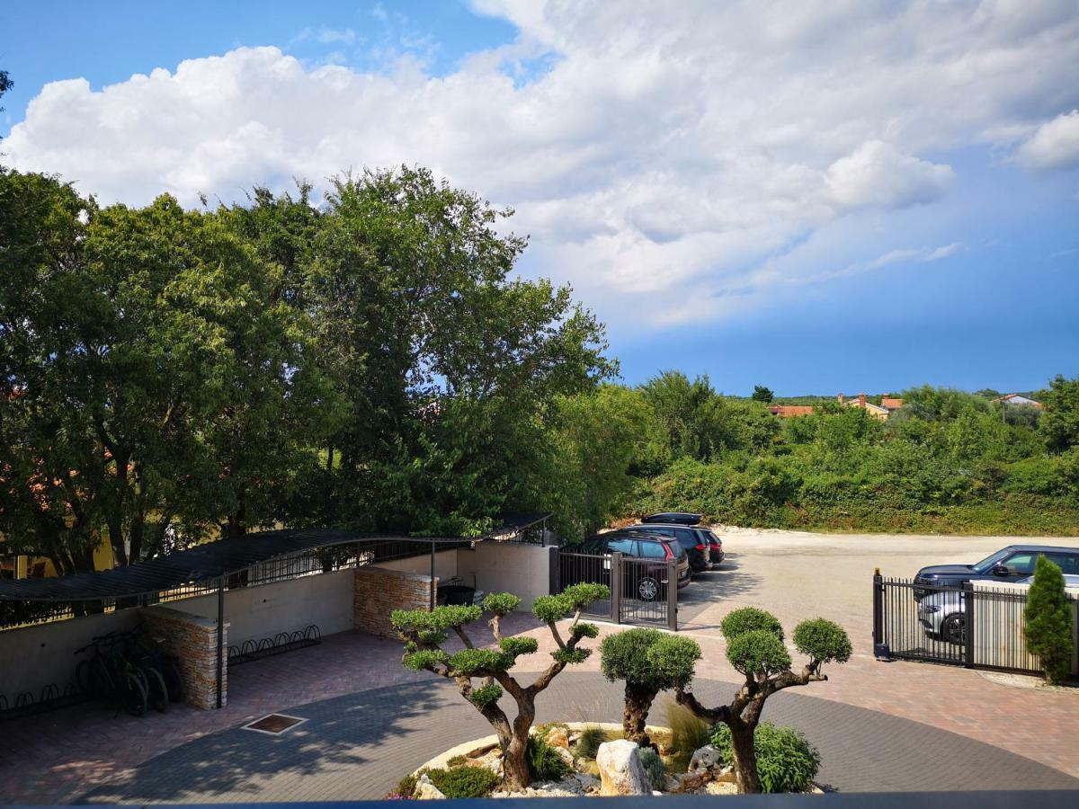 Villa Anja 1St Floor Peroj Exterior photo