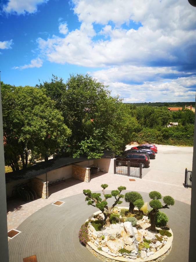 Villa Anja 1St Floor Peroj Exterior photo